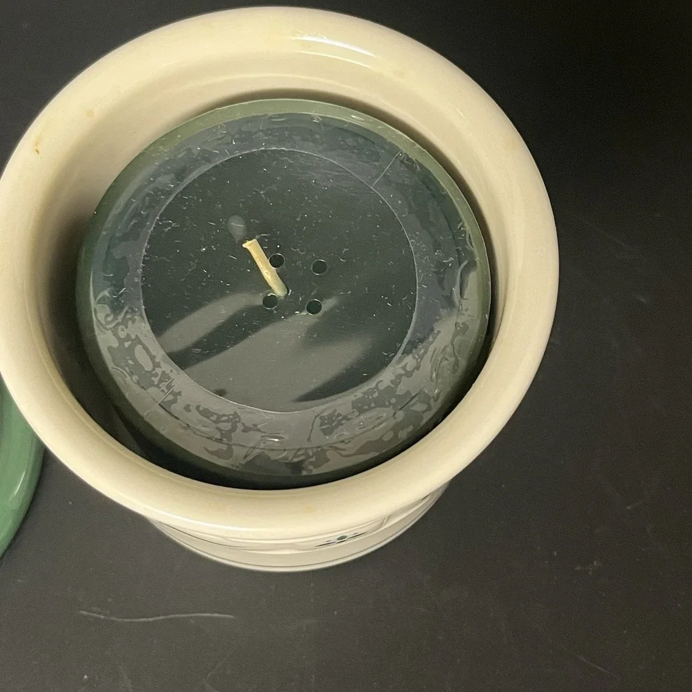 Longaberger Pottery Green Woven Traditions pint Crock, Lid, Coaster & New Candle